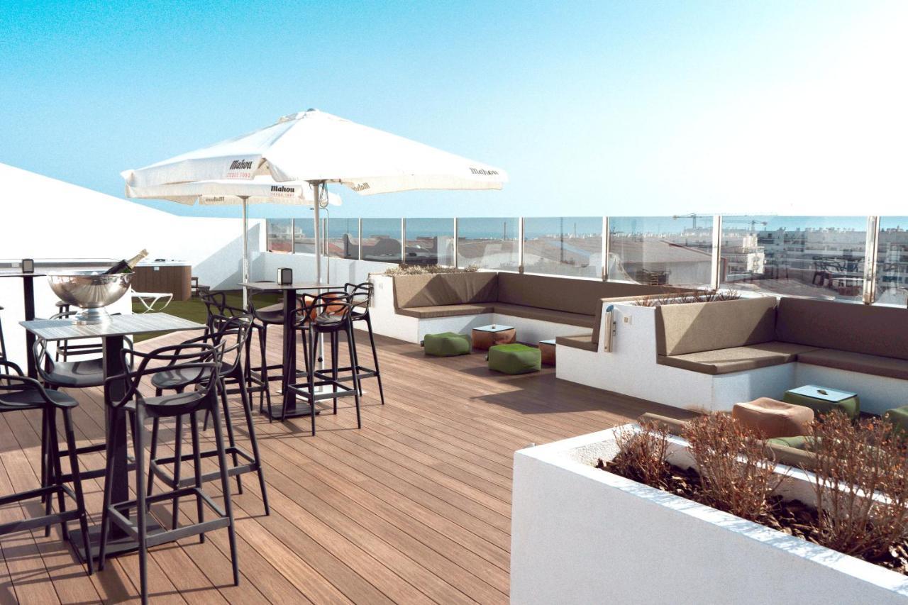 Daos Suites & Terrace Marbella Bagian luar foto