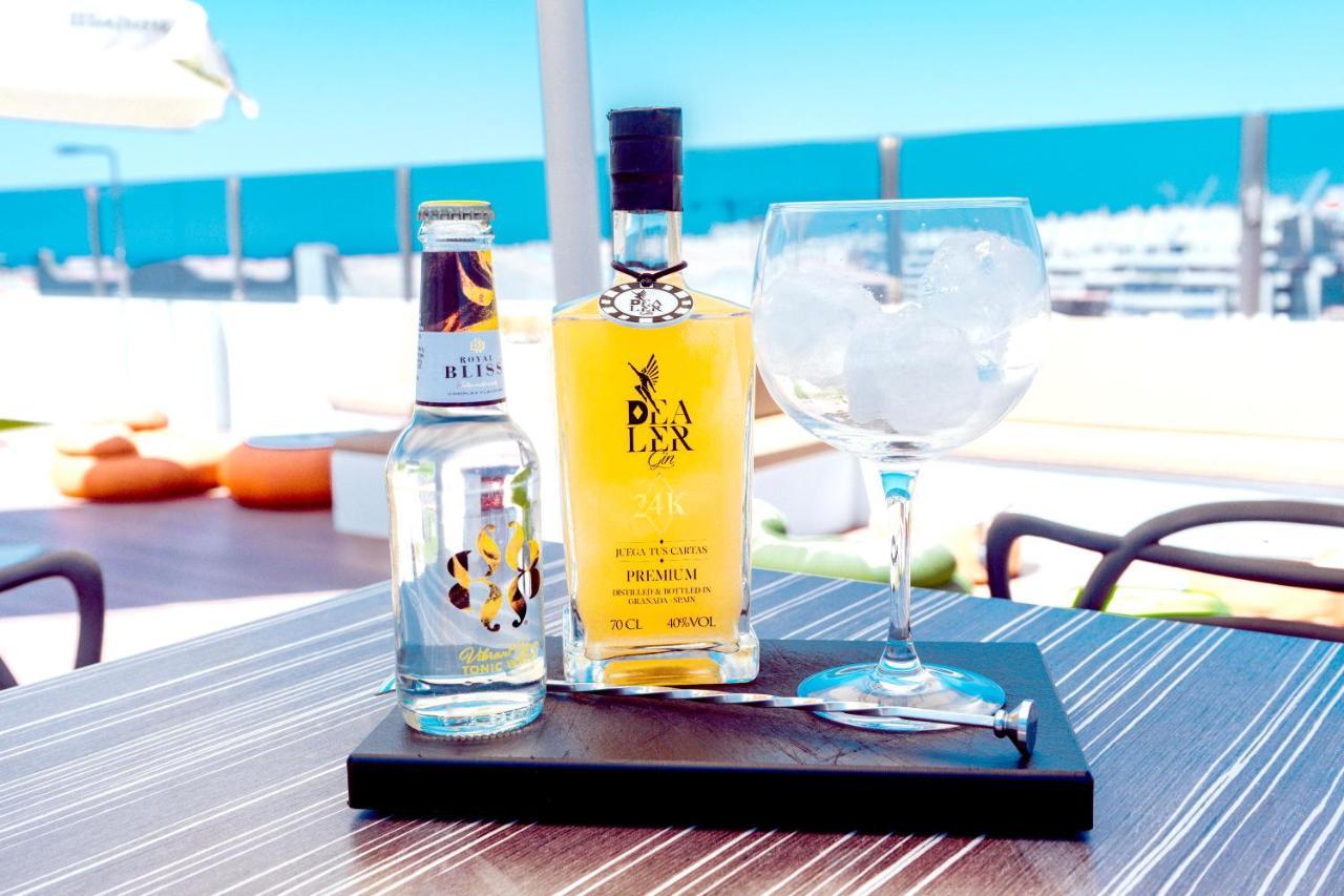 Daos Suites & Terrace Marbella Bagian luar foto