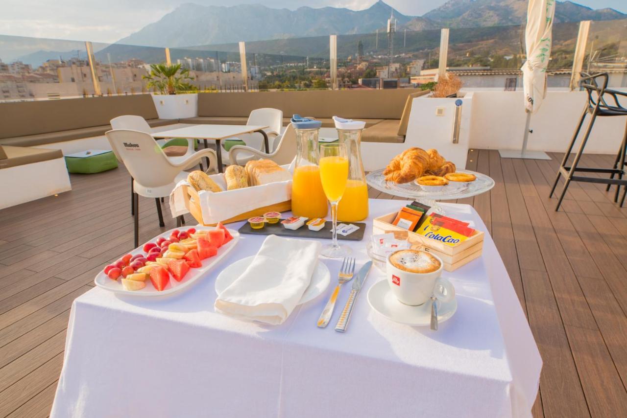 Daos Suites & Terrace Marbella Bagian luar foto