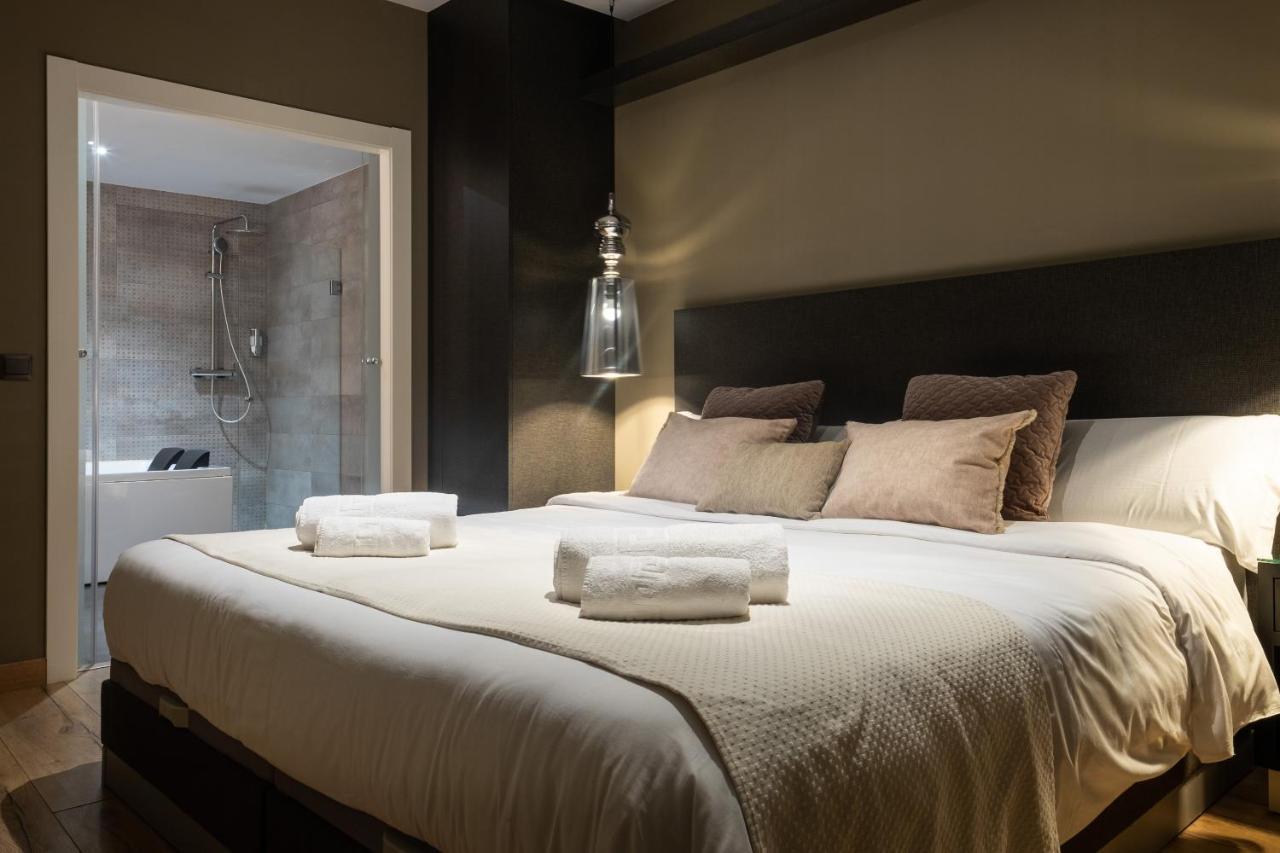 Daos Suites & Terrace Marbella Bagian luar foto