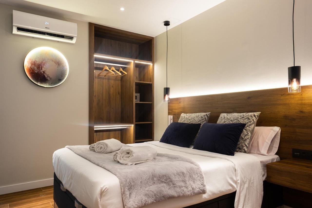 Daos Suites & Terrace Marbella Bagian luar foto