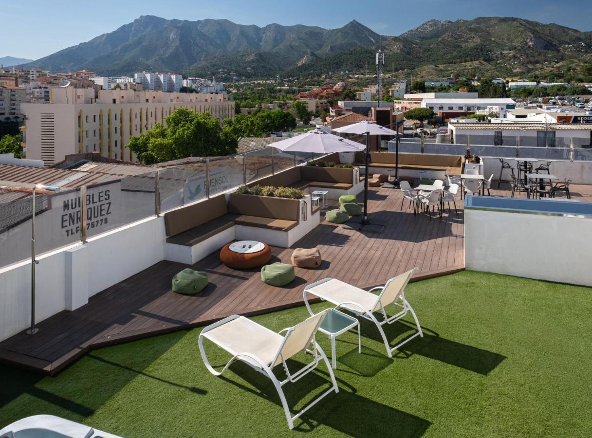 Daos Suites & Terrace Marbella Bagian luar foto